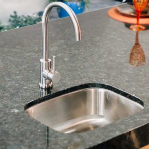 19×15″ Stainless Steel Undermount Sink & 360º Hot Cold Faucet