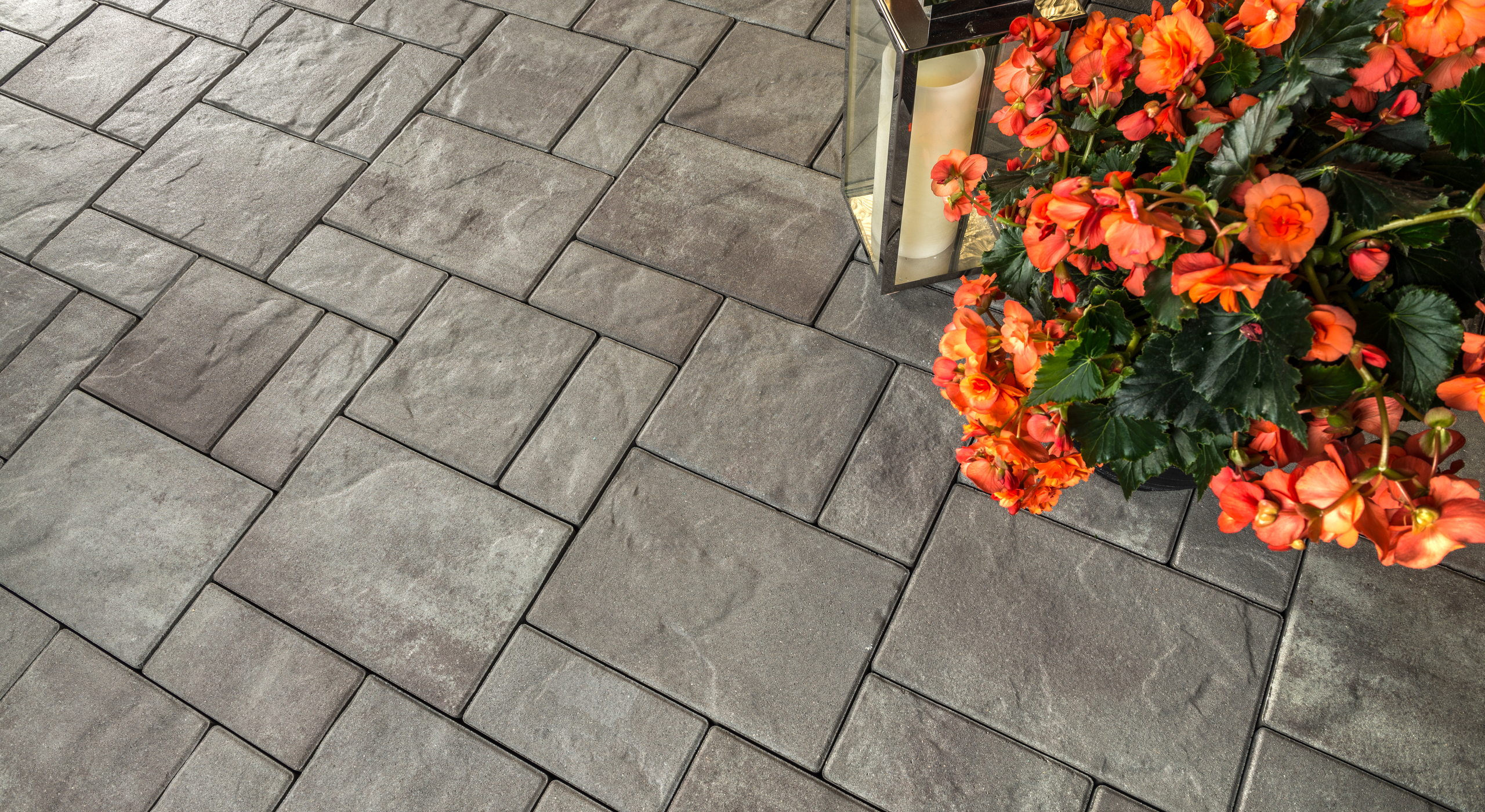 Web Hero-TRO_NY_NewYorkBlend_Mockup PP level DUO MAXI floor leveler pedestal